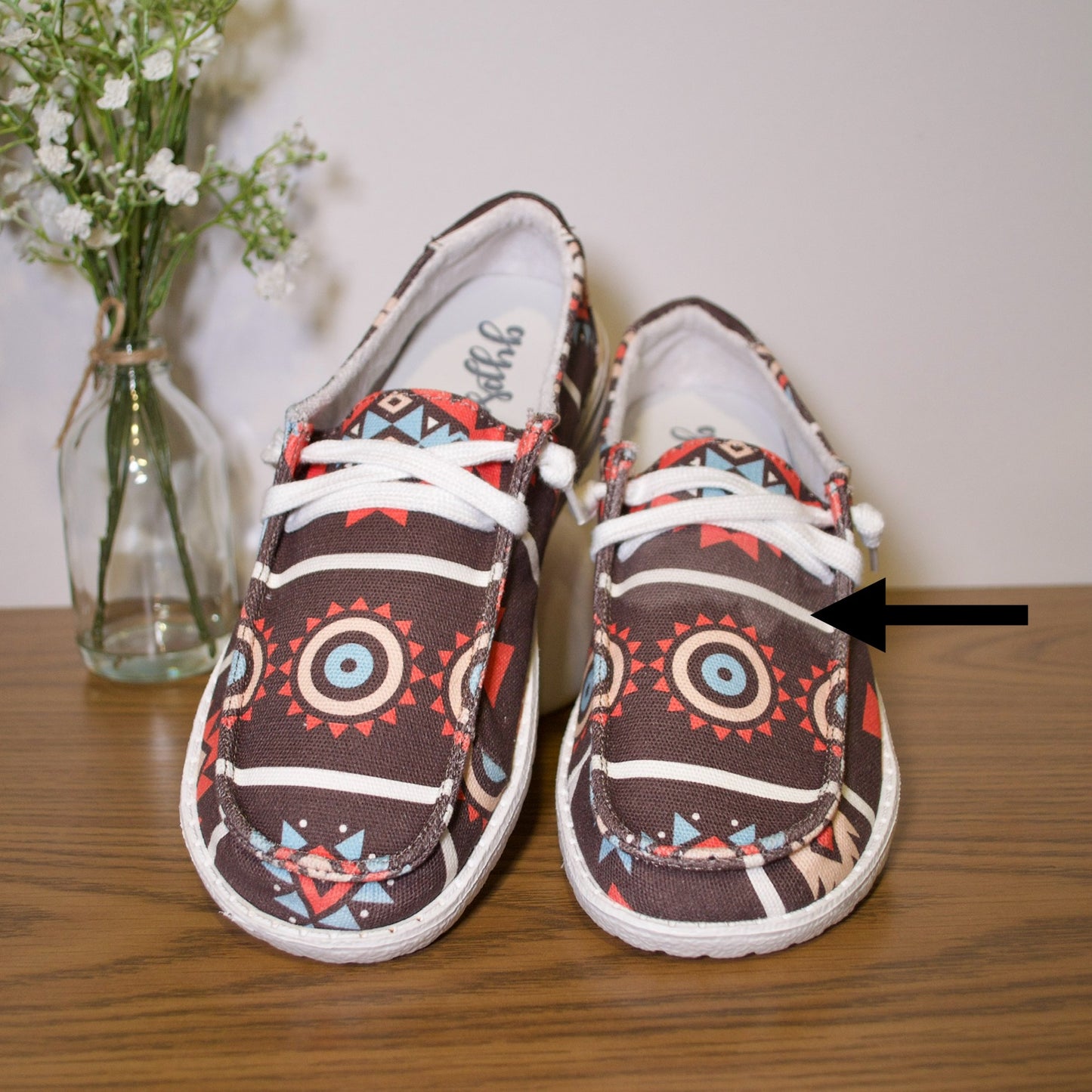 *Tiny defect*Discolored stain* Aztec Shoes - Size 8.5